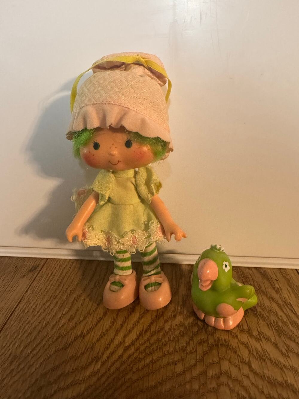 1980s Lime Chiffon doll w/parrot Parfait Strawberry Shortcake